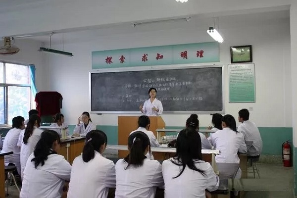 广州有什么医学技校-广州市中专医学学校有哪些-广东技校排名网